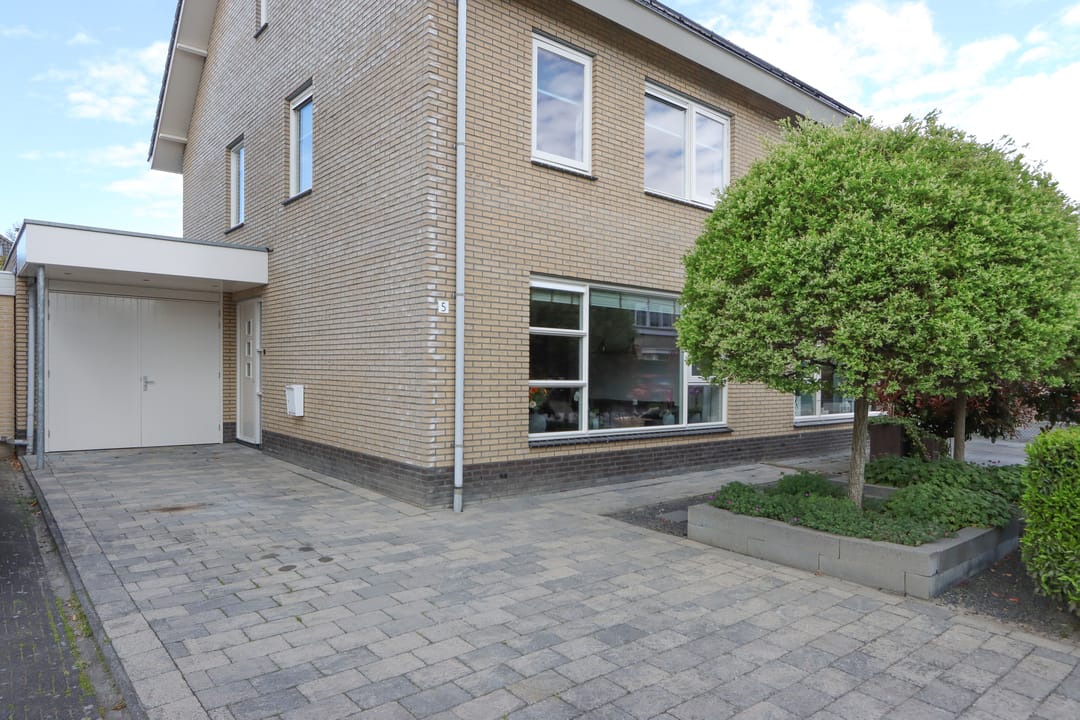 Foto 7 van Zilversmedengilde 5