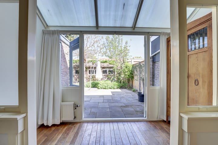 Twee-onder-één-kap te koop: Geraniumstraat 6, Goes