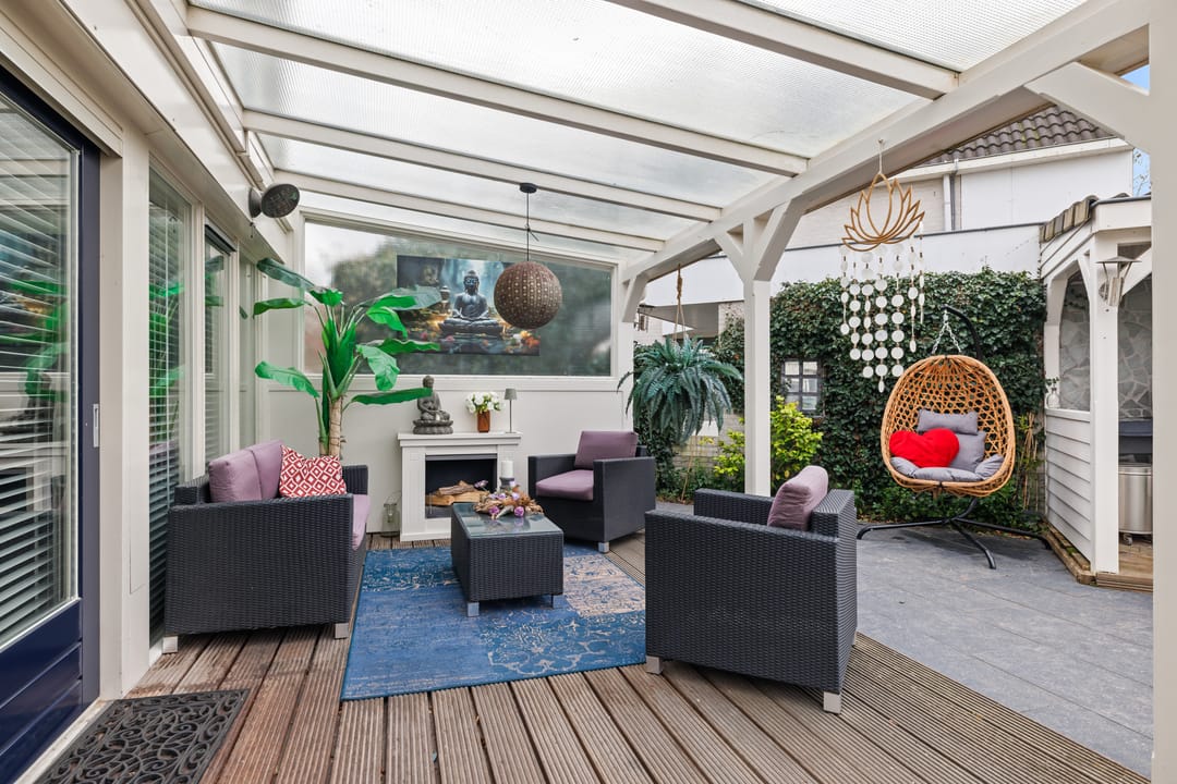 Spacious Detached Villa with Ground Floor Living Option and Landscaped Garden — 17