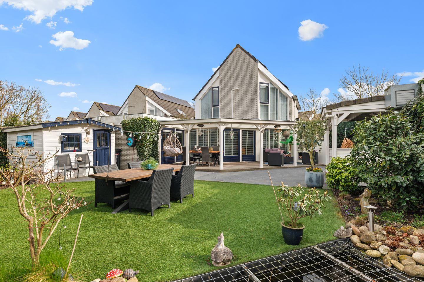 Spacious Detached Villa with Ground Floor Living Option and Landscaped Garden — 25