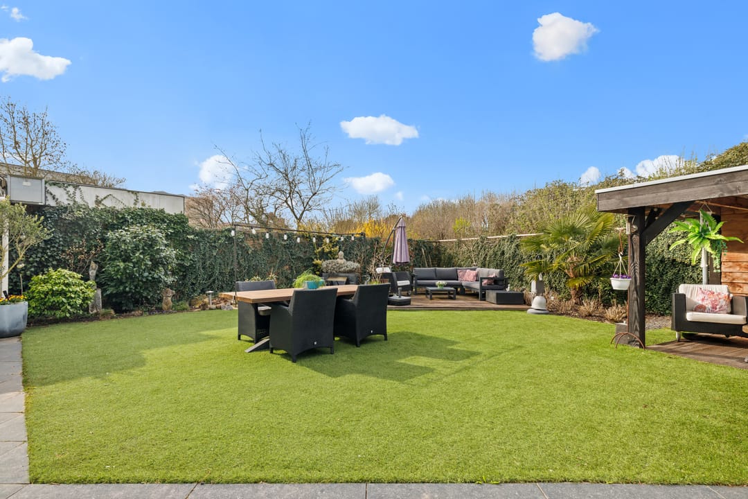 Spacious Detached Villa with Ground Floor Living Option and Landscaped Garden — 23