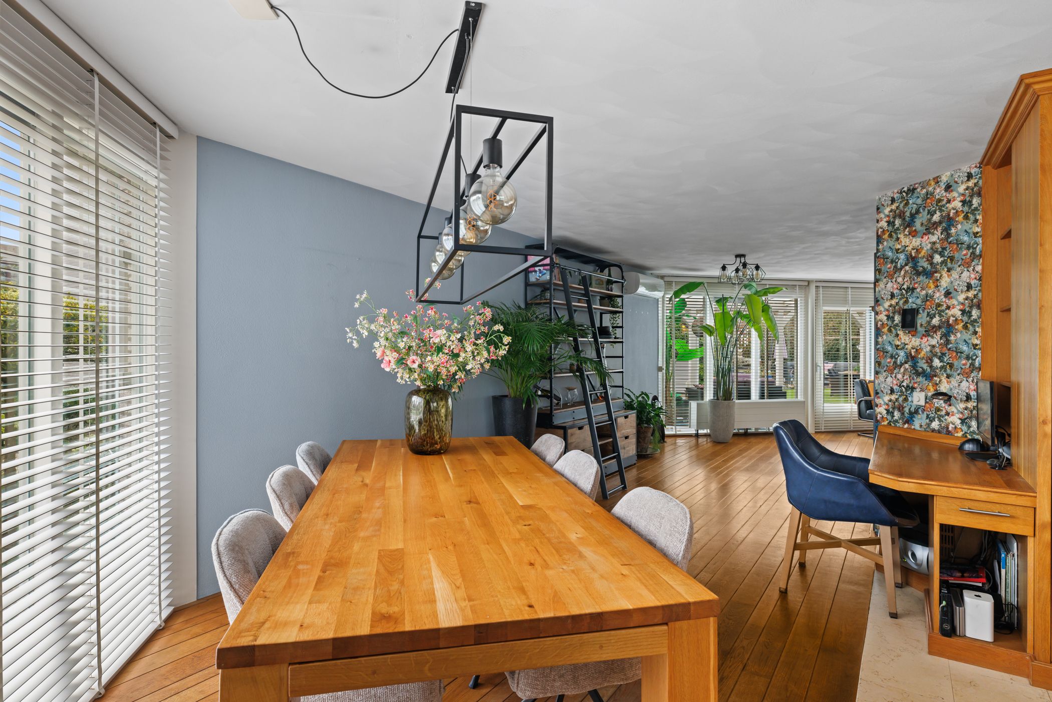 Spacious Detached Villa with Ground Floor Living Option and Landscaped Garden — 15