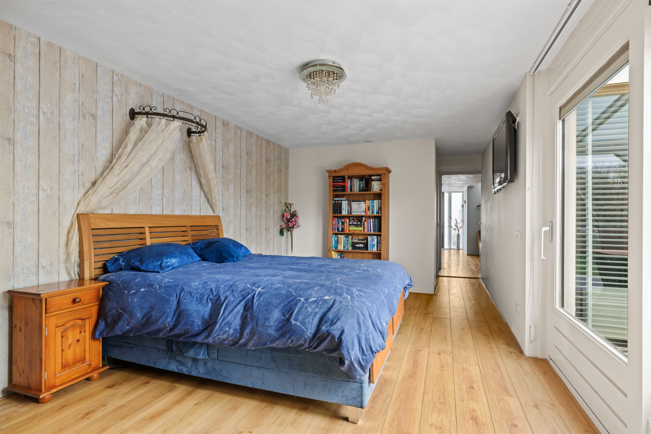 Spacious Detached Villa with Ground Floor Living Option and Landscaped Garden — 27