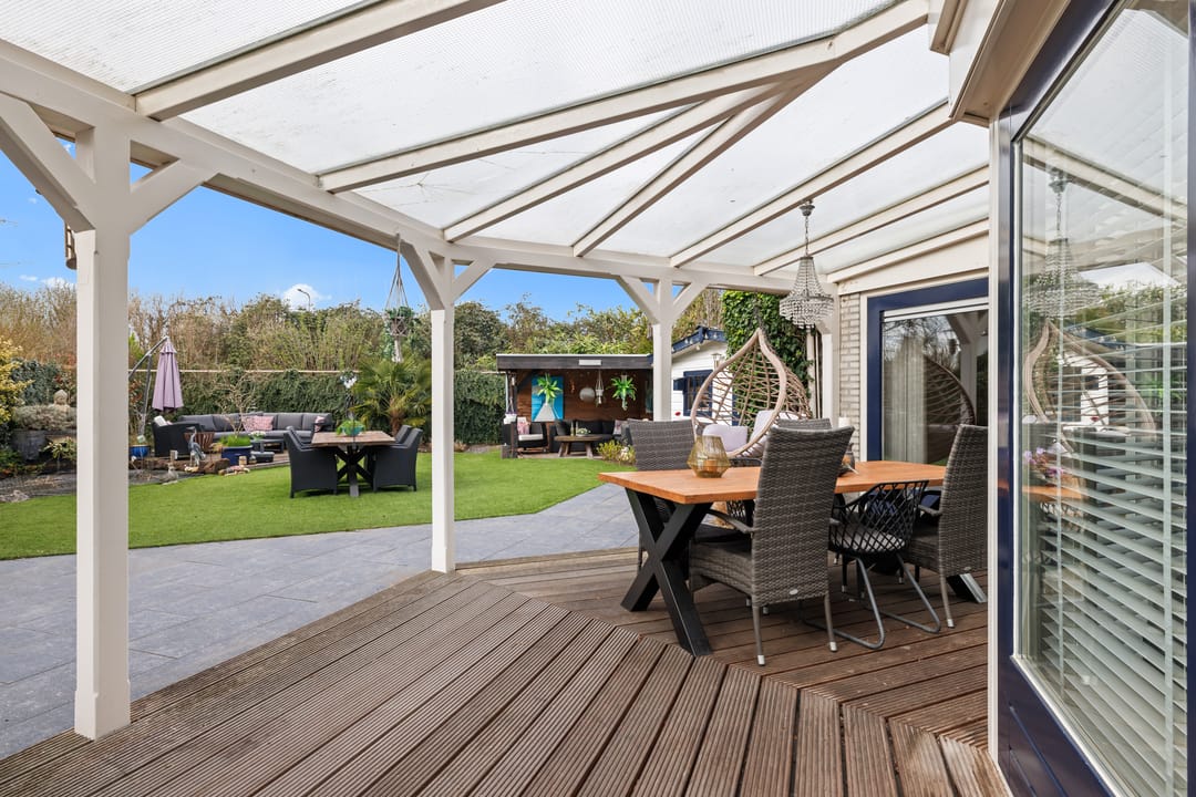 Spacious Detached Villa with Ground Floor Living Option and Landscaped Garden — 16