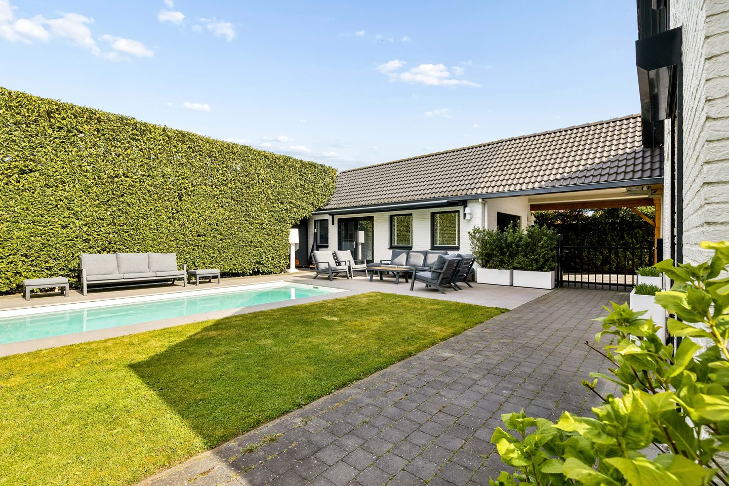 Spacious Villa with Pool and Guesthouse in Peaceful Engelen — 25