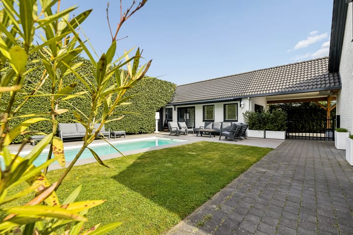 Photo 4 of Hoogveldweg 37