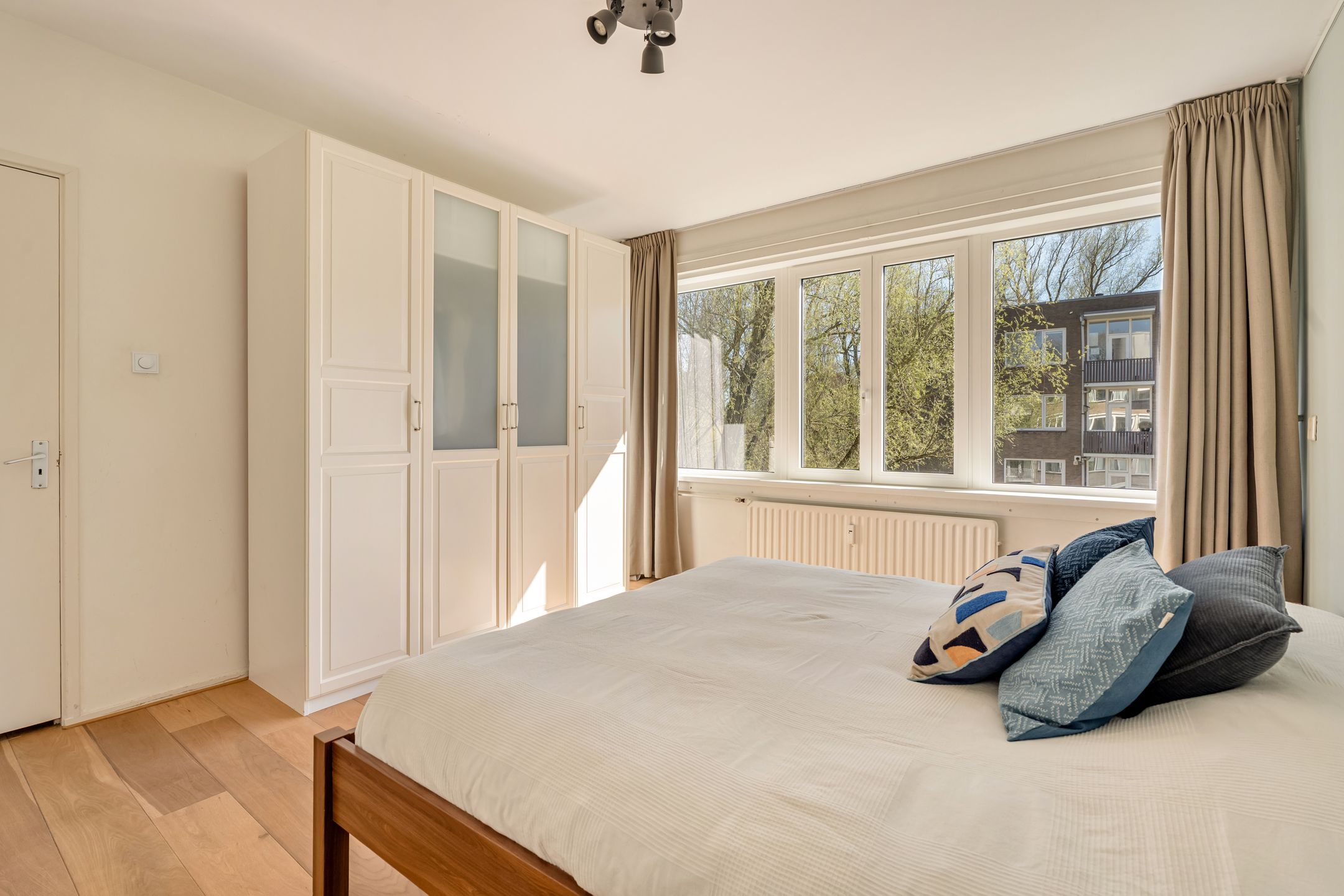 Photo 18 of Beethovenstraat 131-3