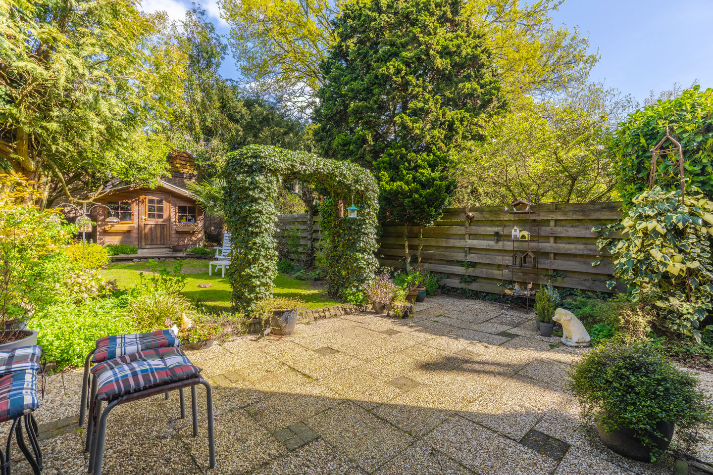Charming Ground Floor Apartment with Spacious Garden in Burgemeesterswijk — 23