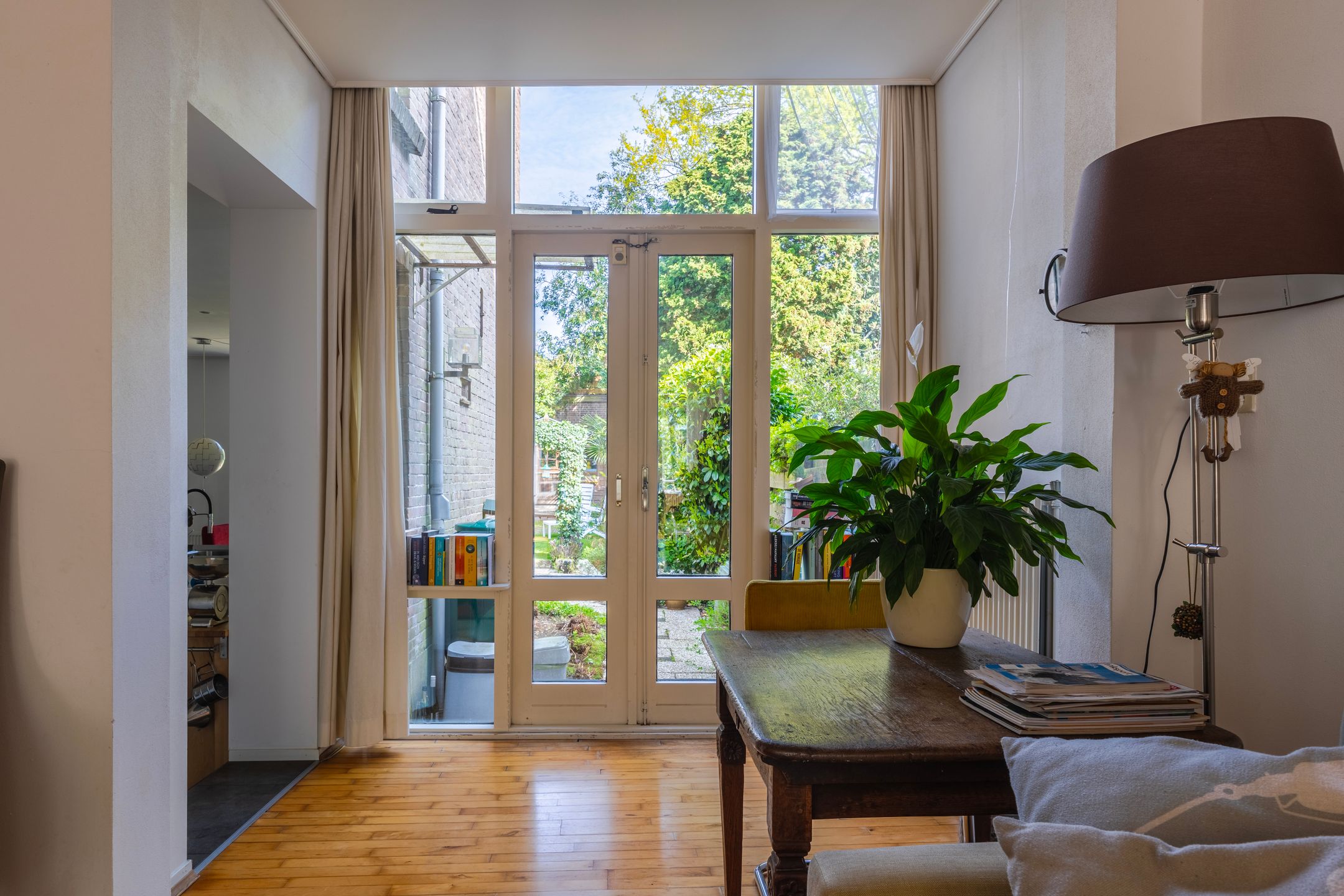 Charming Ground Floor Apartment with Spacious Garden in Burgemeesterswijk — 13