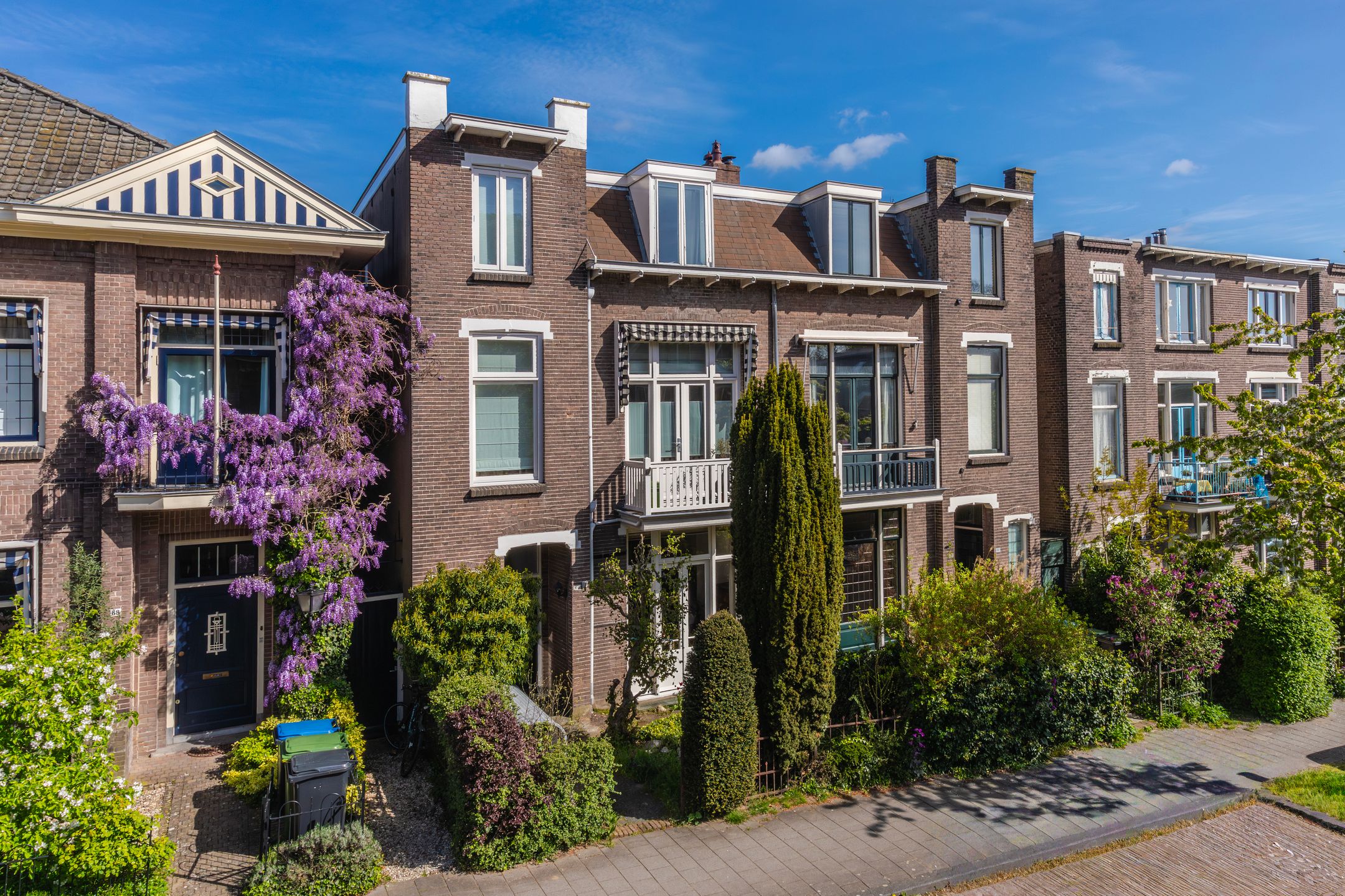 Burgemeester Weertsstraat 64 