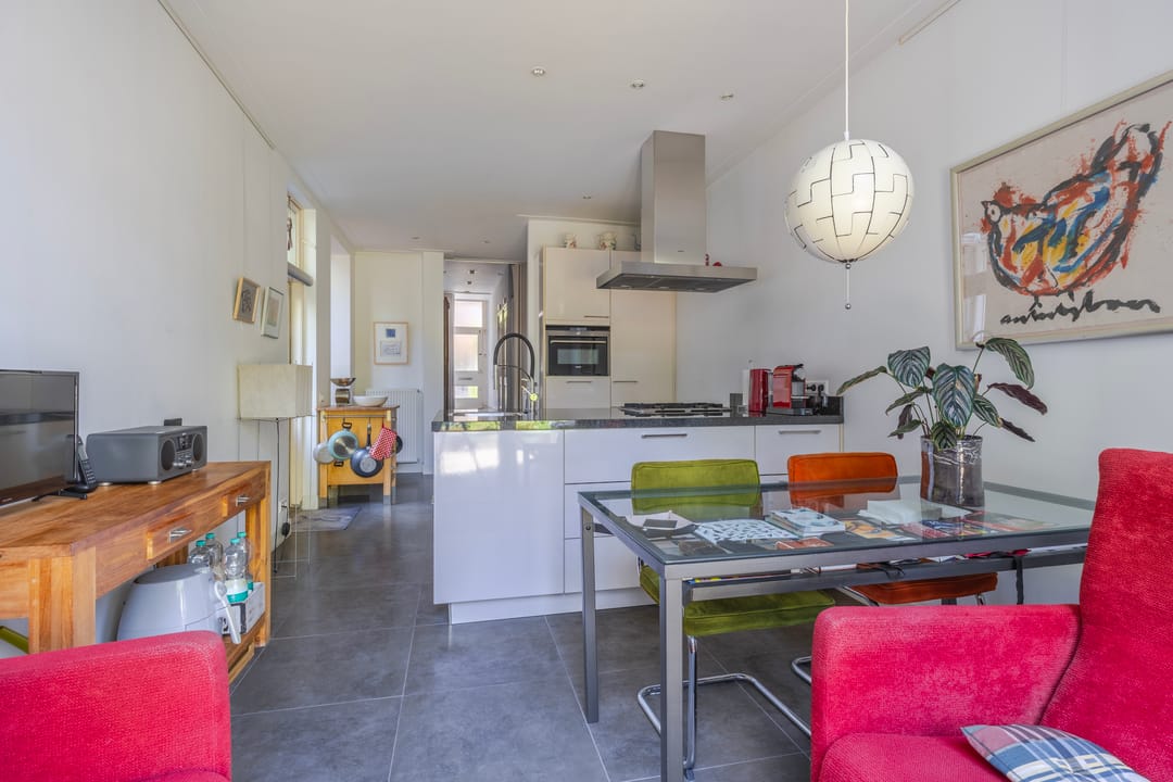 Charming Ground Floor Apartment with Spacious Garden in Burgemeesterswijk — 19