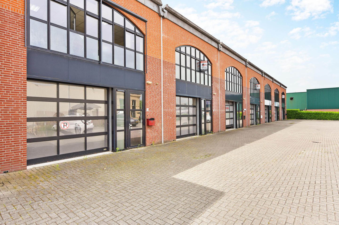View photo 1 of Saturnusweg 4-D