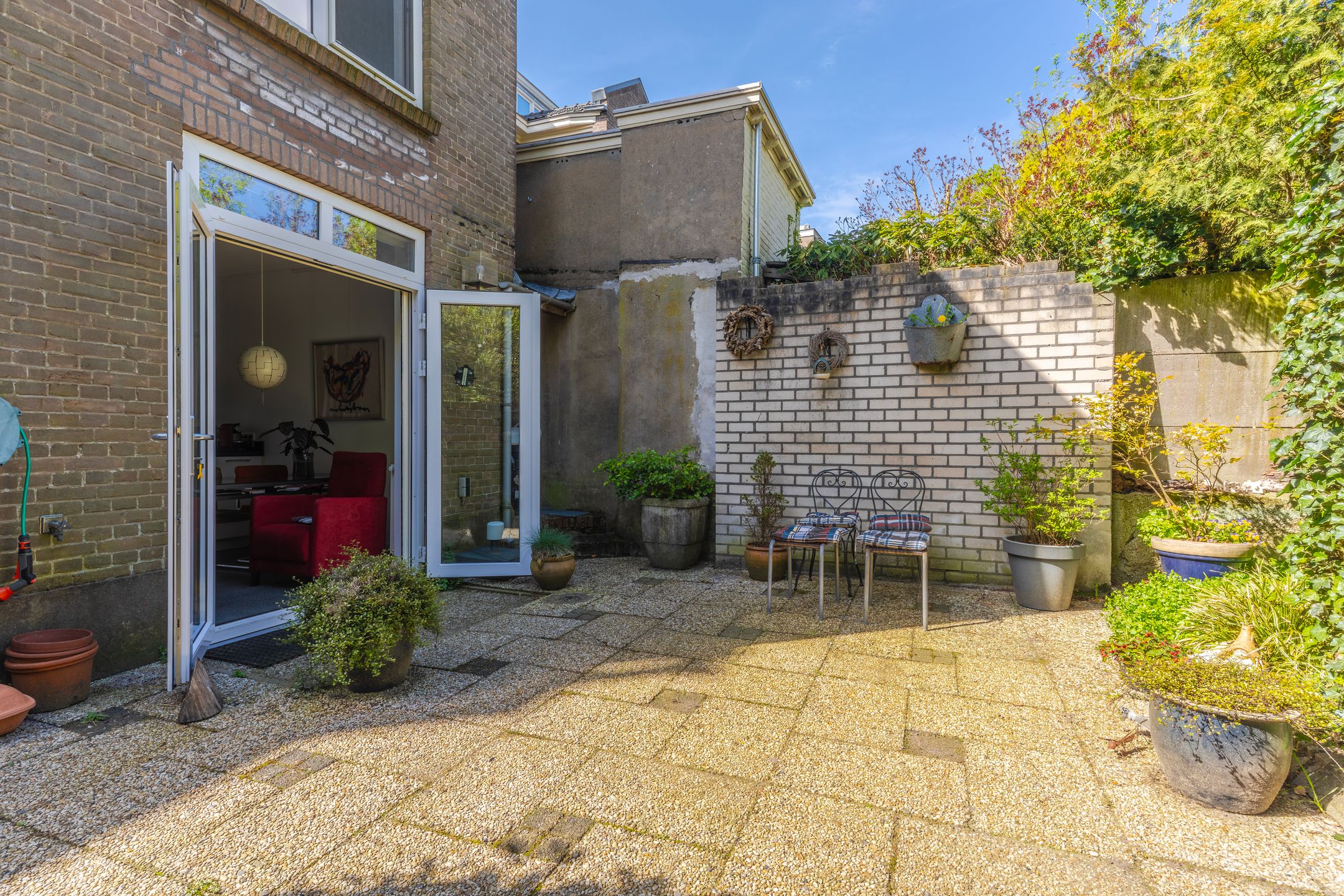 Charming Ground Floor Apartment with Spacious Garden in Burgemeesterswijk — 21