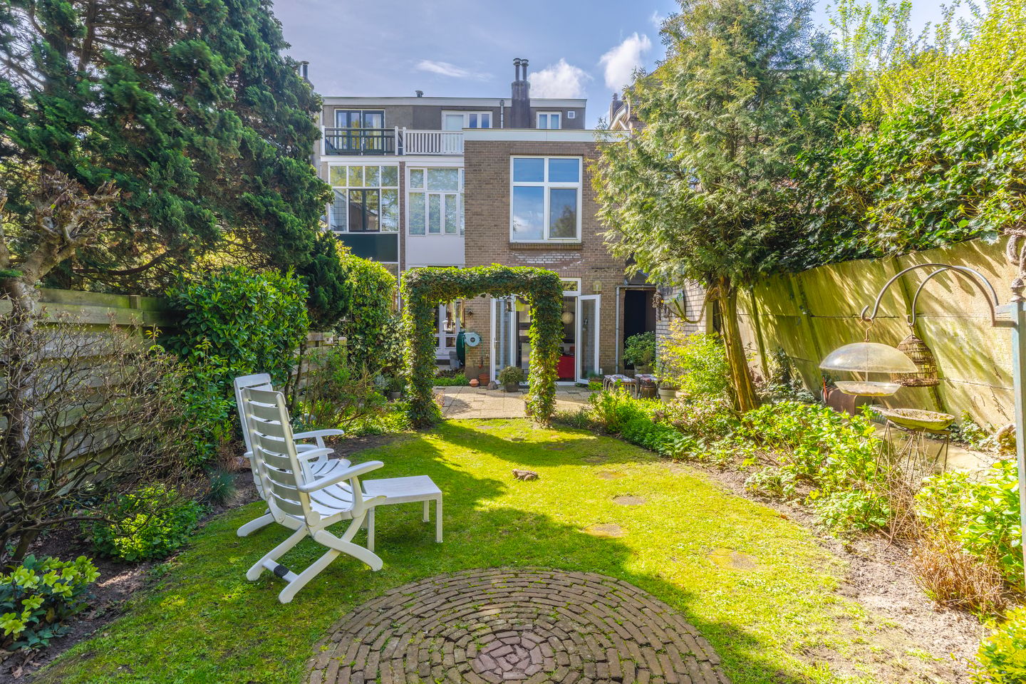 Charming Ground Floor Apartment with Spacious Garden in Burgemeesterswijk — 29