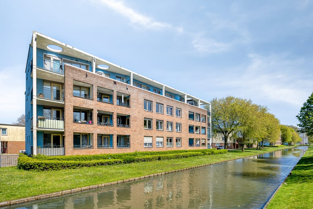 Ruime 3-kamer woning met zonnig zuidenbalkon in rustige Rotterdam-Zuid wijk — 41