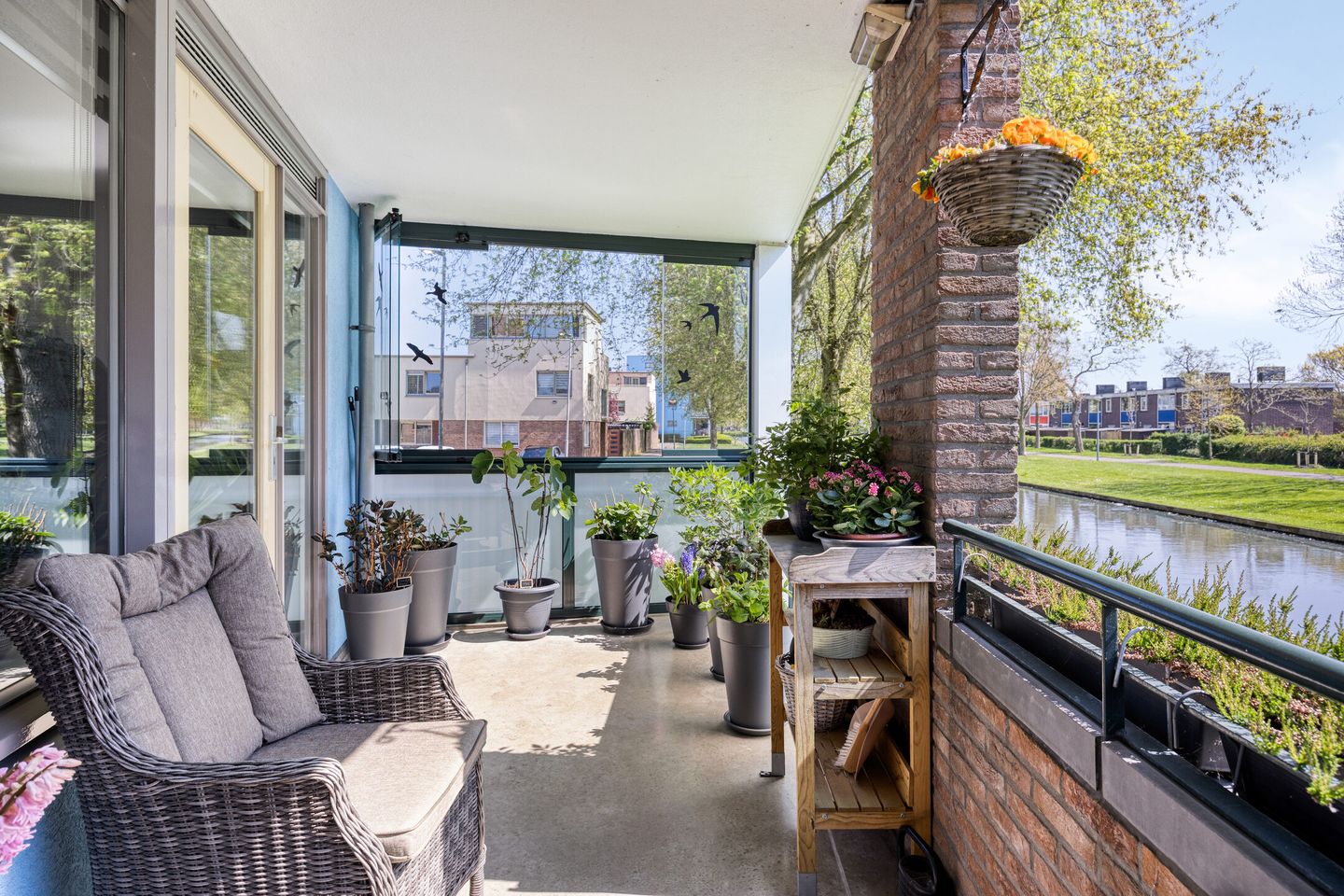 Ruime 3-kamer woning met zonnig zuidenbalkon in rustige Rotterdam-Zuid wijk — 35