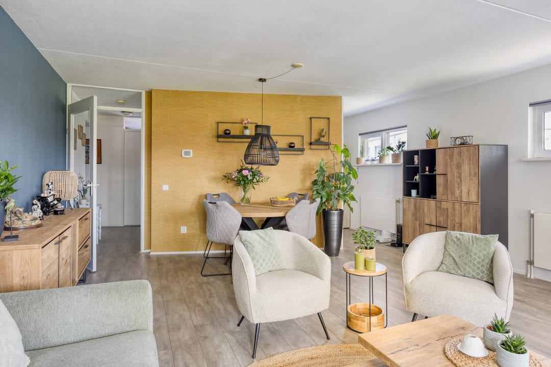 Ruime 3-kamer woning met zonnig zuidenbalkon in rustige Rotterdam-Zuid wijk — 22
