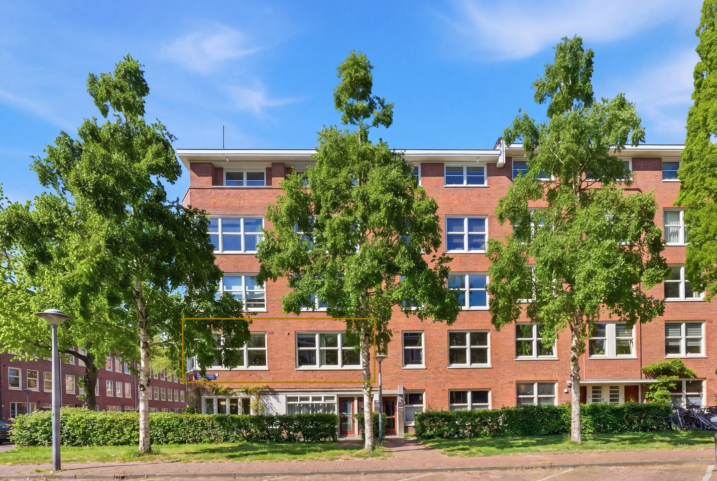 Foto 4 van Bloys van Treslongstraat 24-1