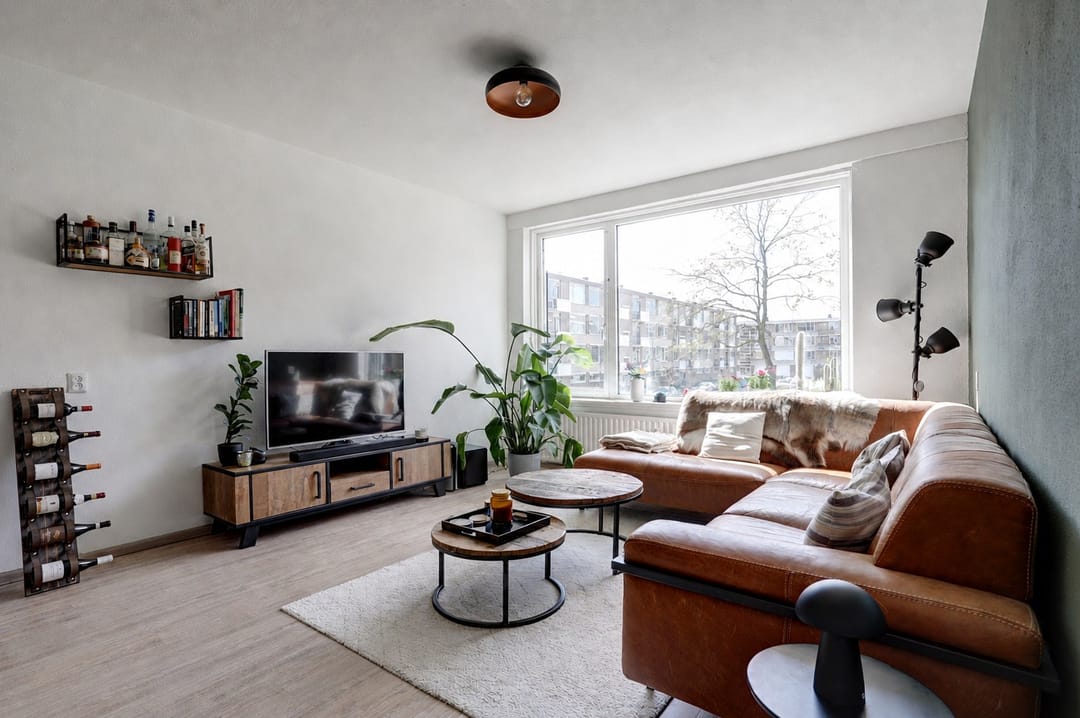 Photo 2 of Van Opbergenstraat 10