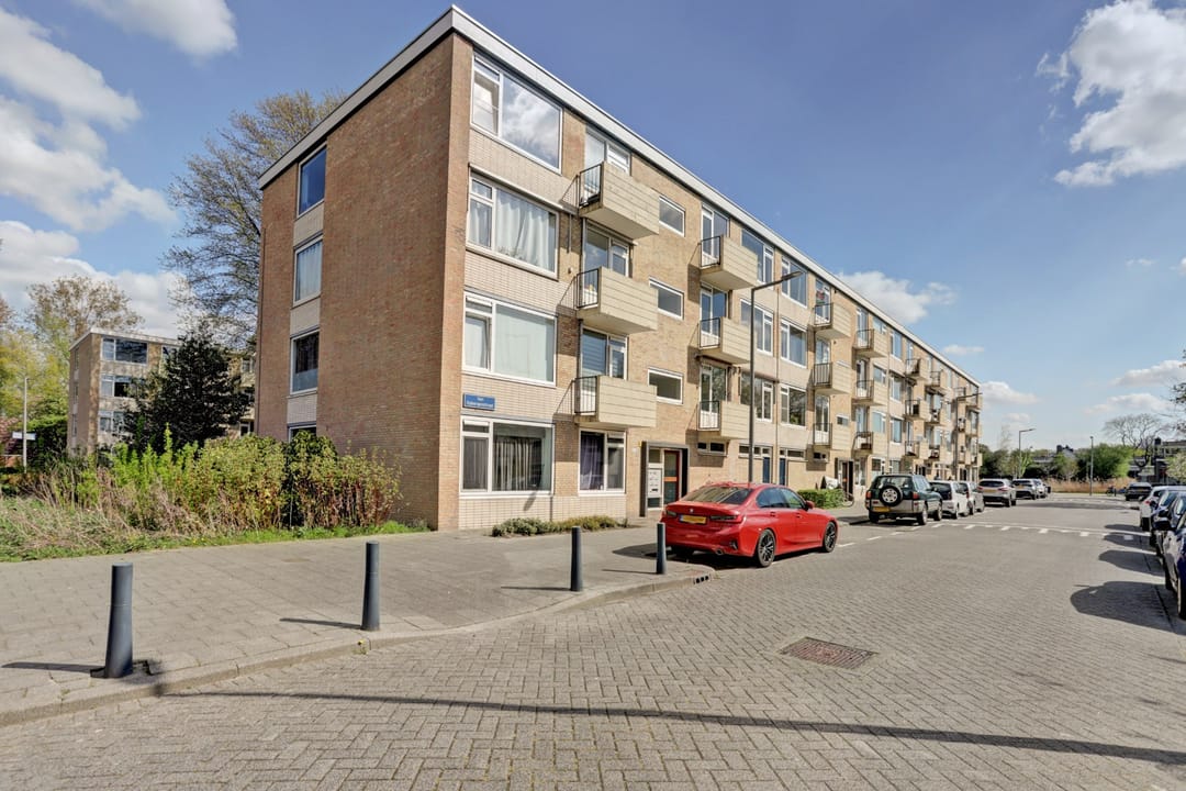 Photo 28 of Van Opbergenstraat 10