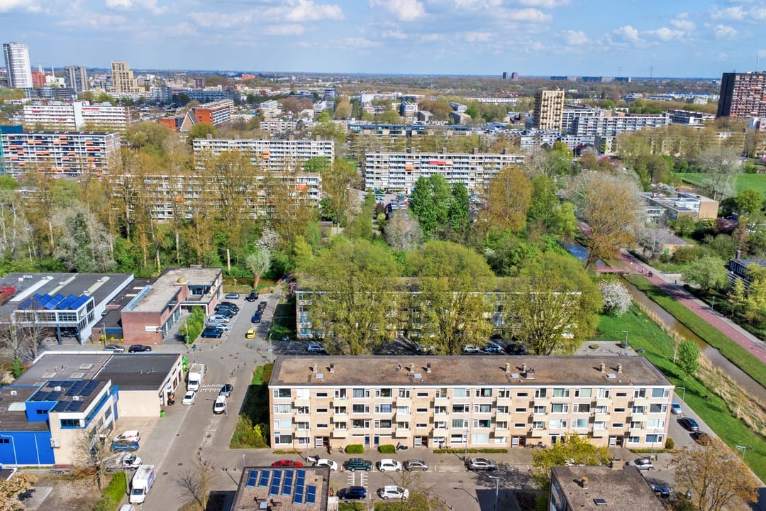 Photo 26 of Van Opbergenstraat 10