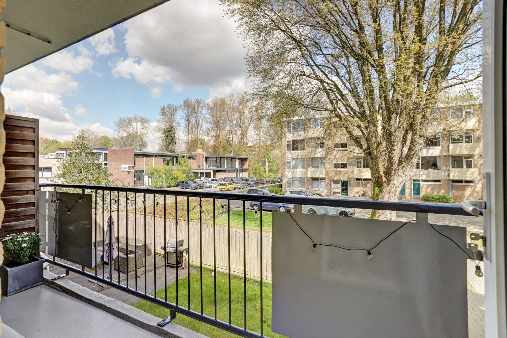 Photo 21 of Van Opbergenstraat 10