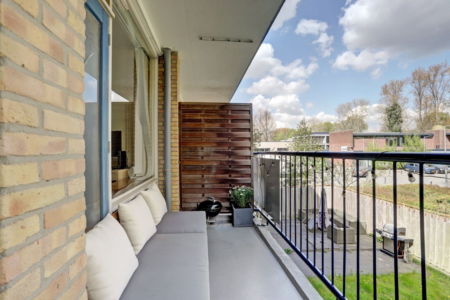 Photo 20 of Van Opbergenstraat 10
