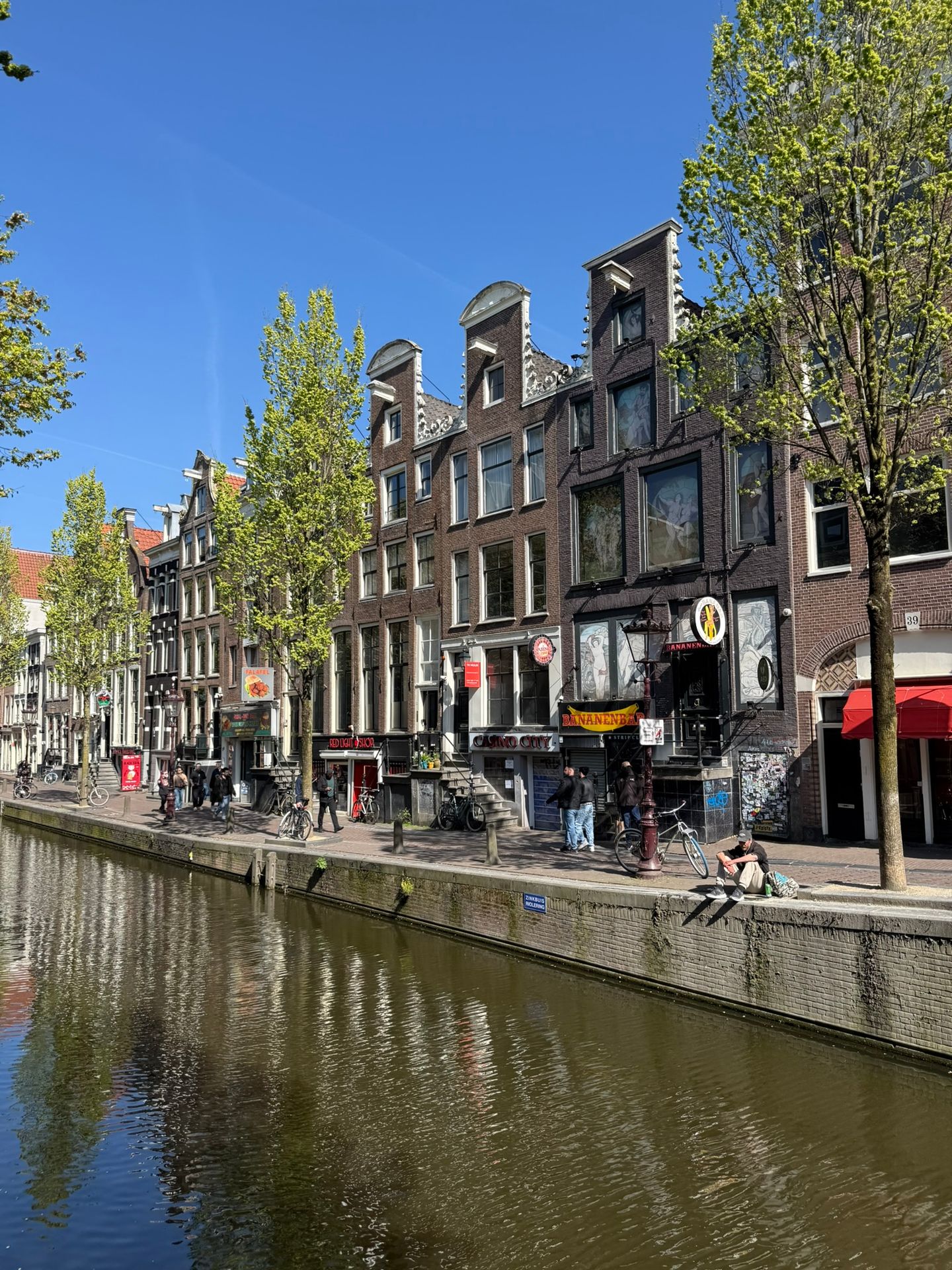 View photo 4 of Oudezijds Achterburgwal 35-A