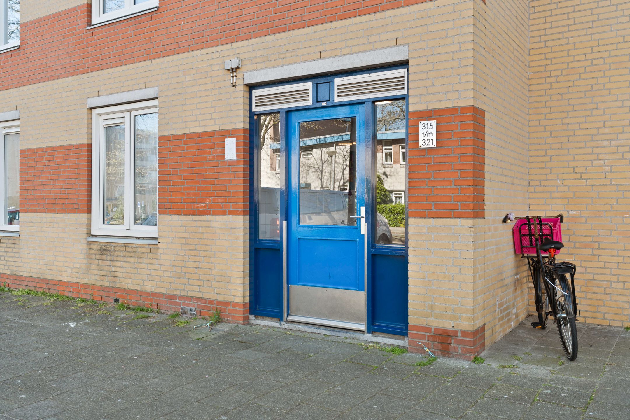Photo 6 of Kloekhorststraat 323