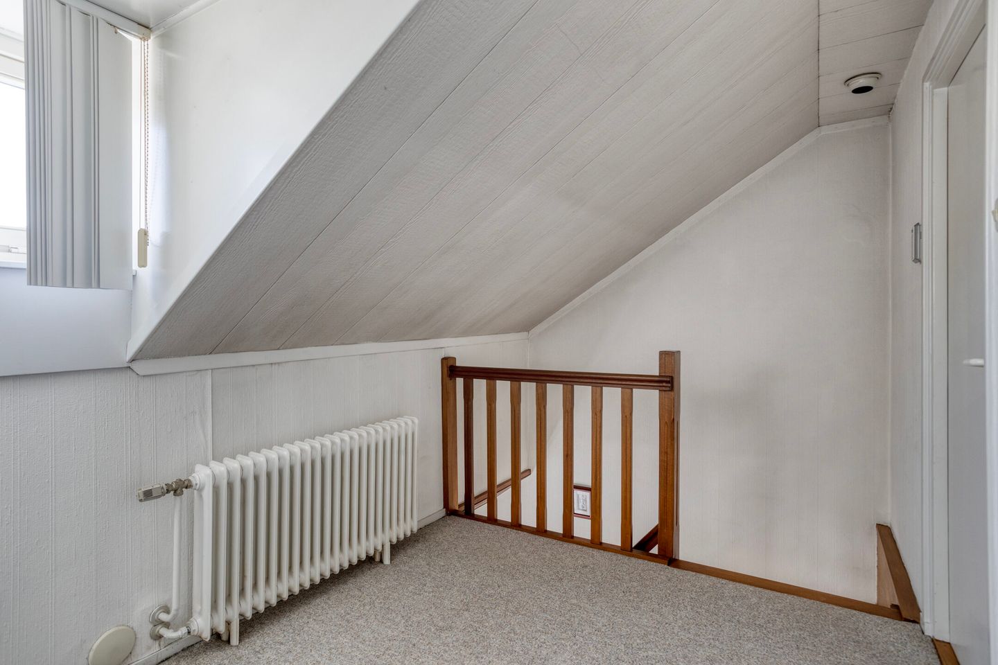Ruimtelijke vrijstaande woning in Beek met dubbele bewoning en fijne tuin — 44