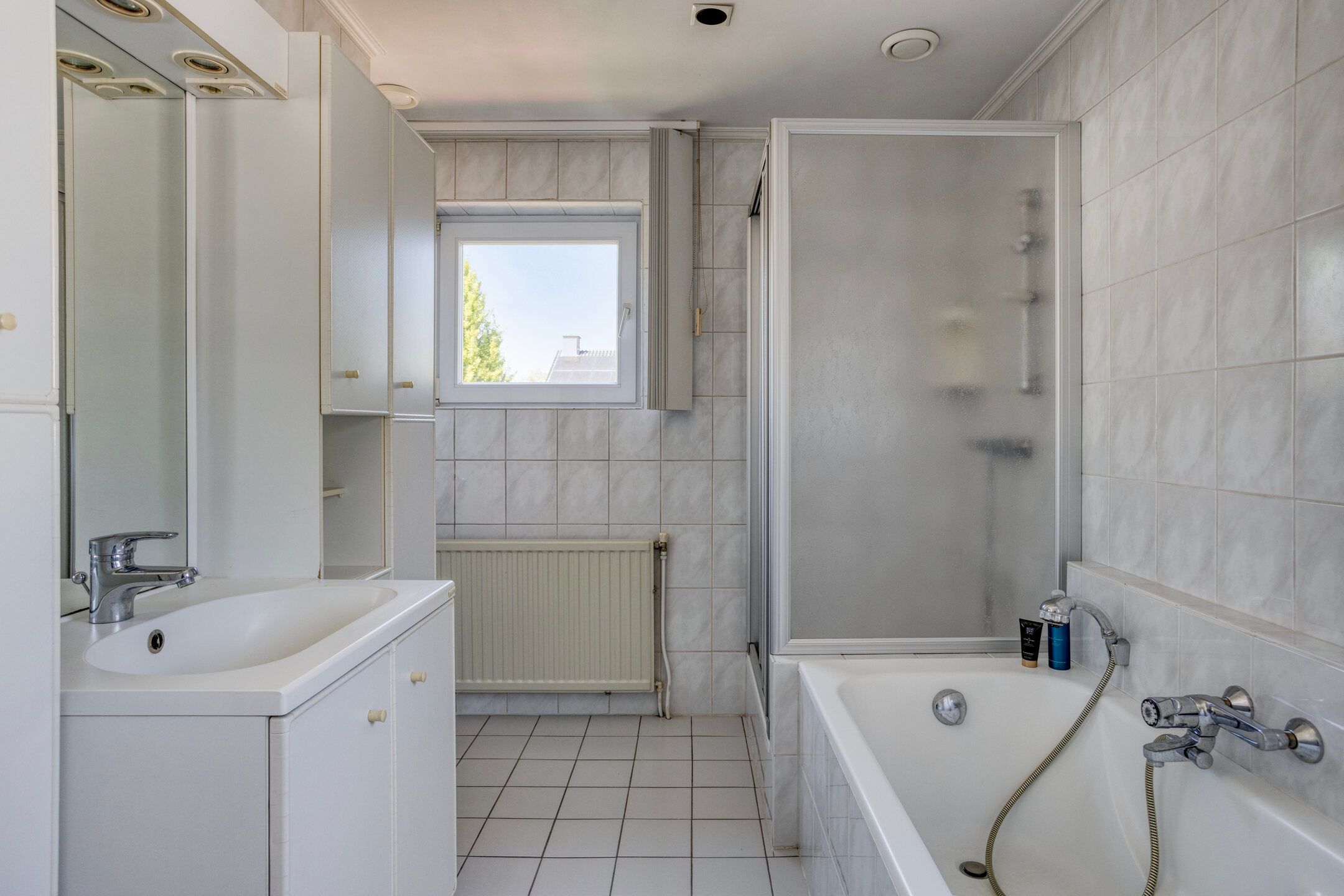 Ruimtelijke vrijstaande woning in Beek met dubbele bewoning en fijne tuin — 42