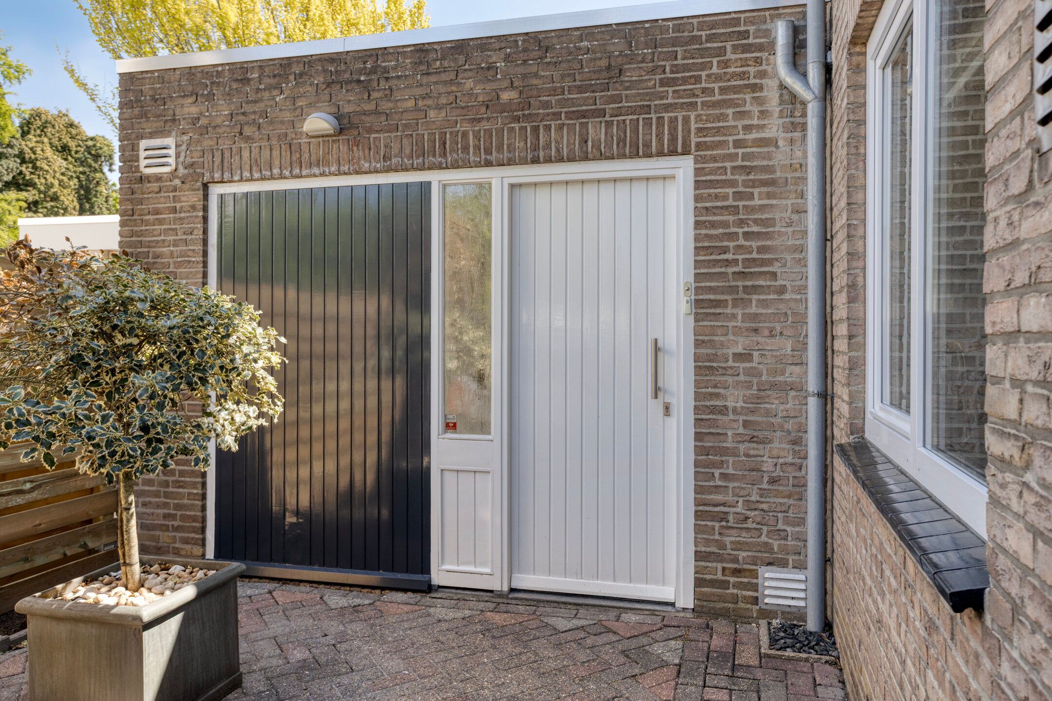 Ruimtelijke vrijstaande woning in Beek met dubbele bewoning en fijne tuin — 18