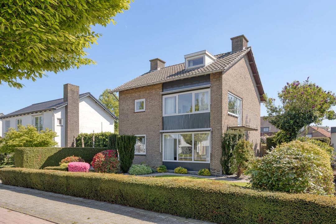Ruimtelijke vrijstaande woning in Beek met dubbele bewoning en fijne tuin — 53