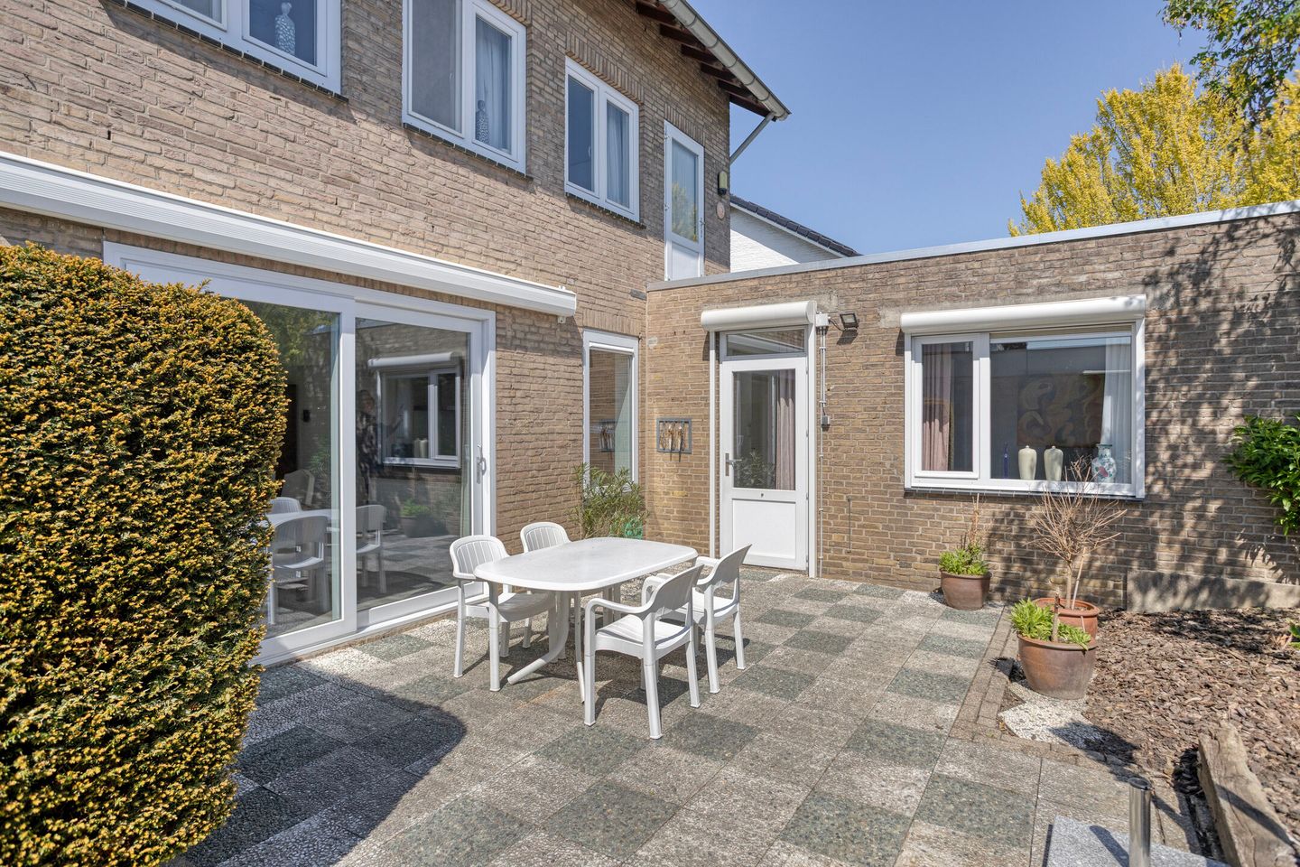 Ruimtelijke vrijstaande woning in Beek met dubbele bewoning en fijne tuin — 25