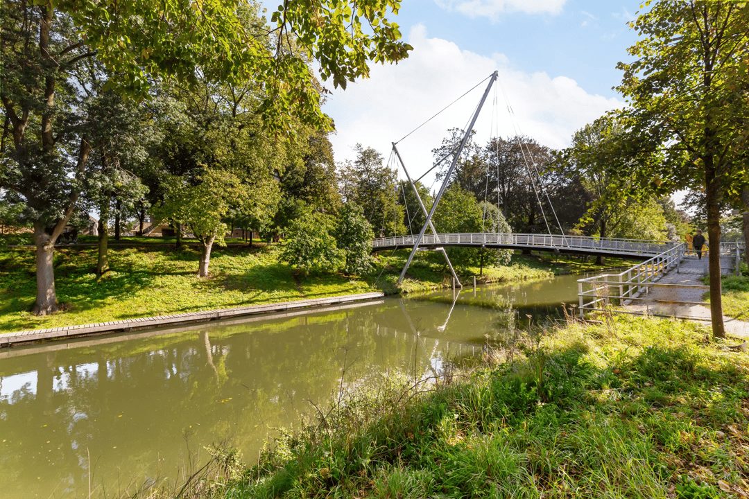 Spacious 4-room apartment with skyline views near Utrecht historic center — 43
