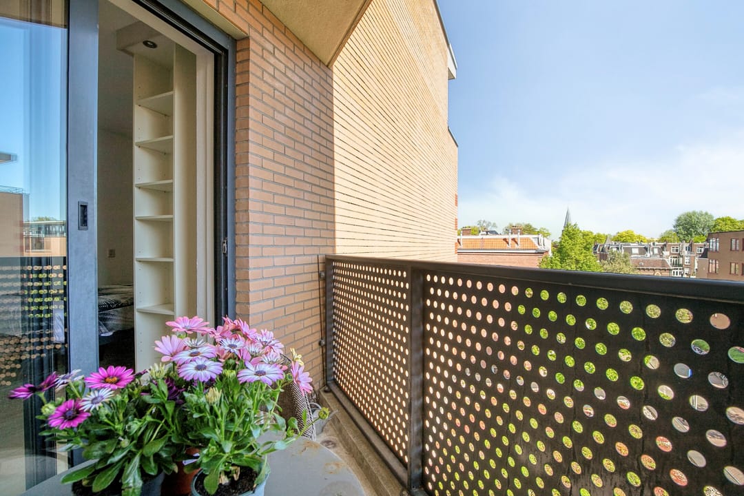 Spacious 4-room apartment with skyline views near Utrecht historic center — 28