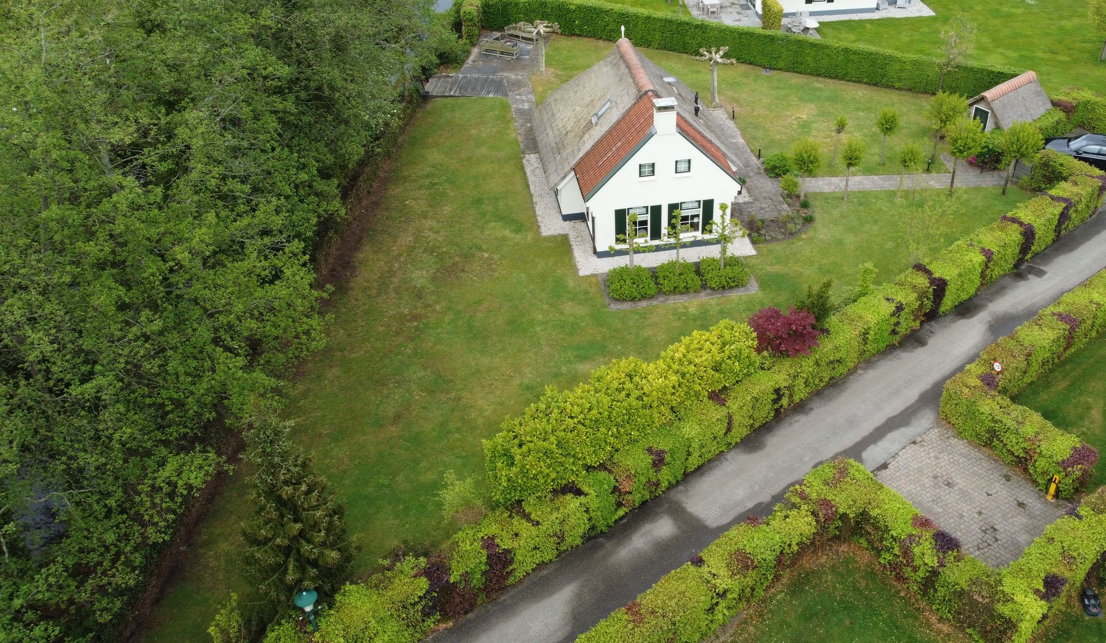 3-bedroom freehold villa in Sint Nicolaasga — photo 2 of 5