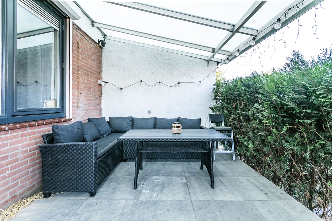 Renovated Semi-Detached Home with Double Garage in Brunssum — 32