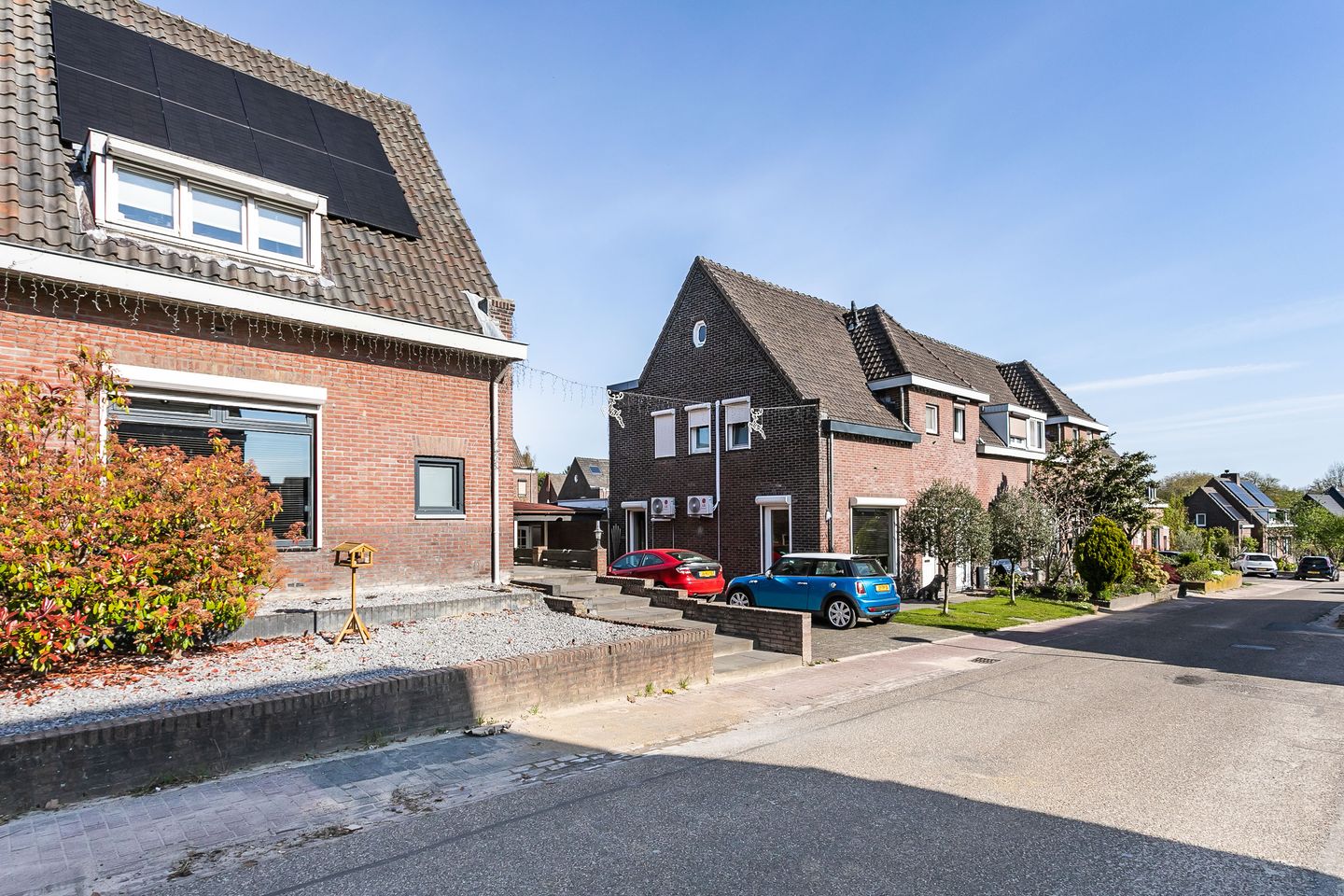 Renovated Semi-Detached Home with Double Garage in Brunssum — 44