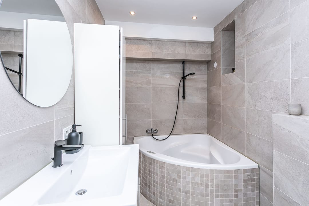 Renovated Semi-Detached Home with Double Garage in Brunssum — 16