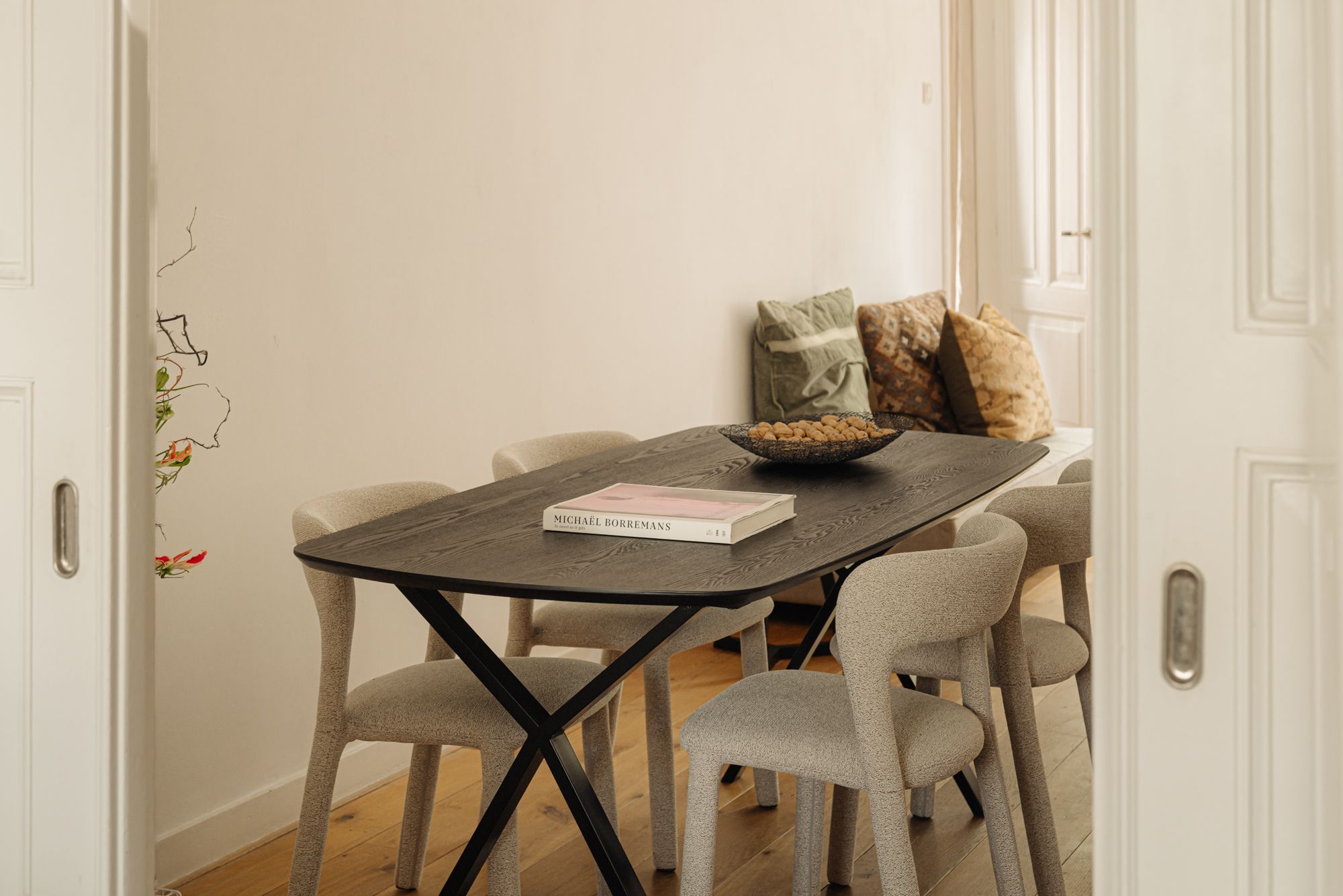 Characterful 2-Bedroom Apartment with Original Details in Oosterparkbuurt — 15