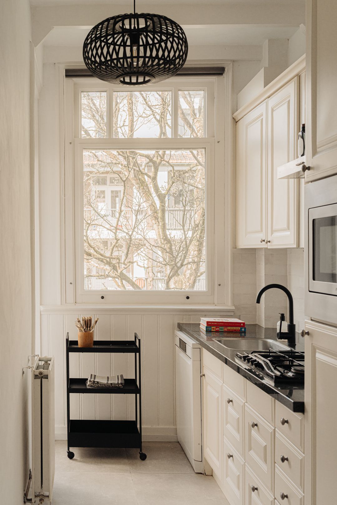 Characterful 2-Bedroom Apartment with Original Details in Oosterparkbuurt — 17