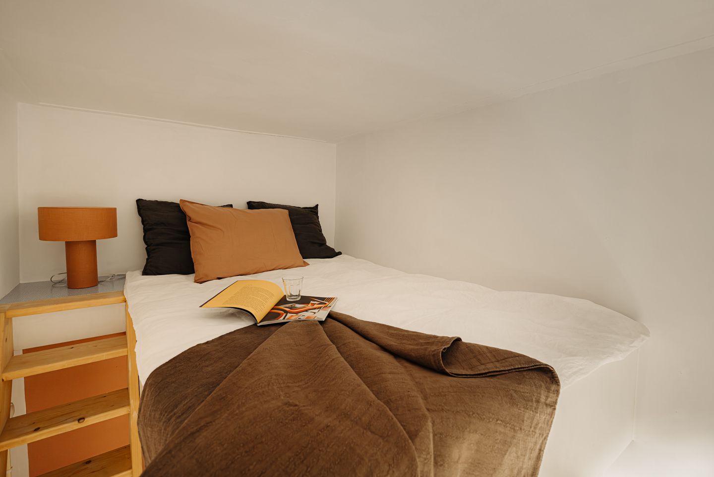Characterful 2-Bedroom Apartment with Original Details in Oosterparkbuurt — 20