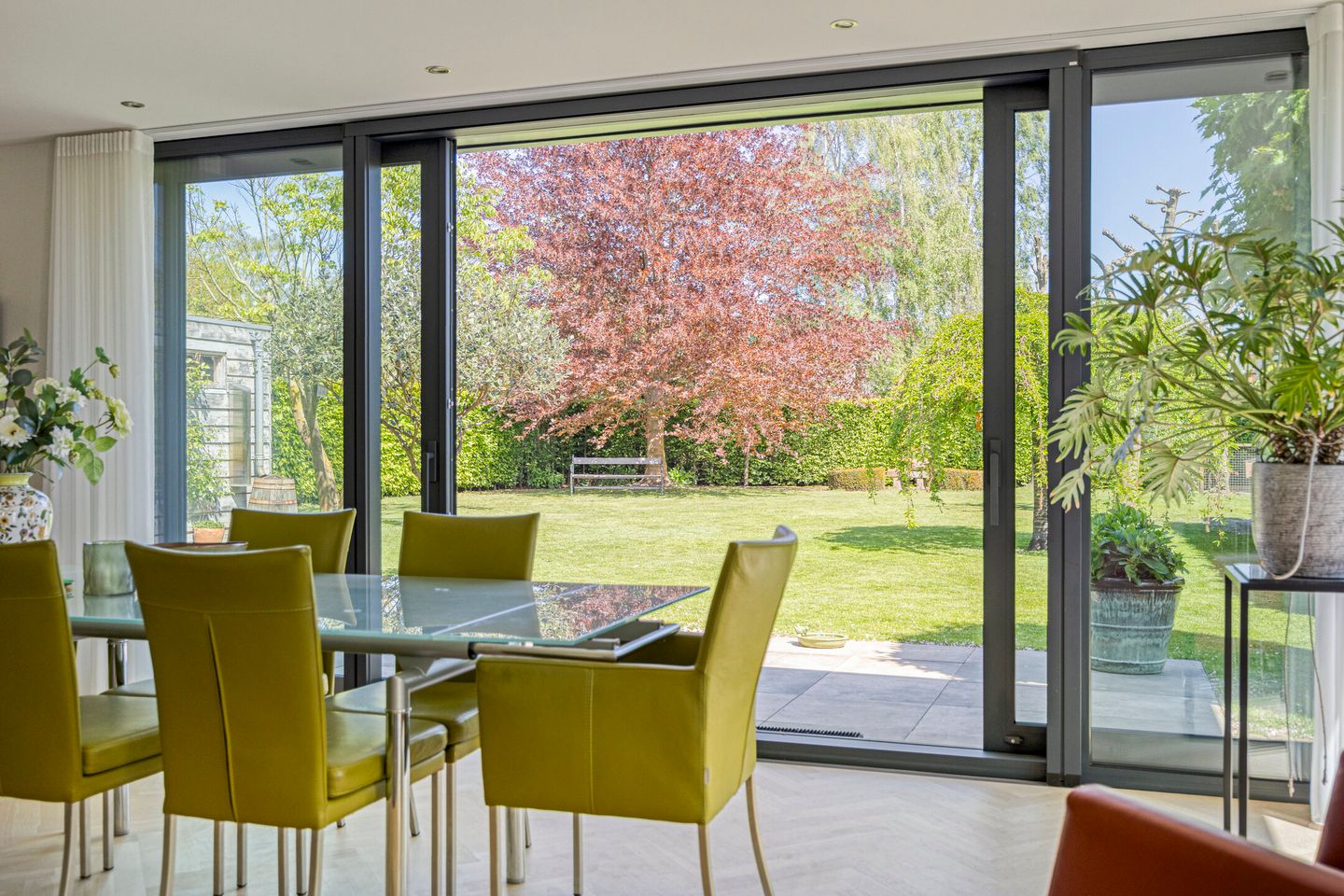 Unique Villa with Delightful Garden — 35