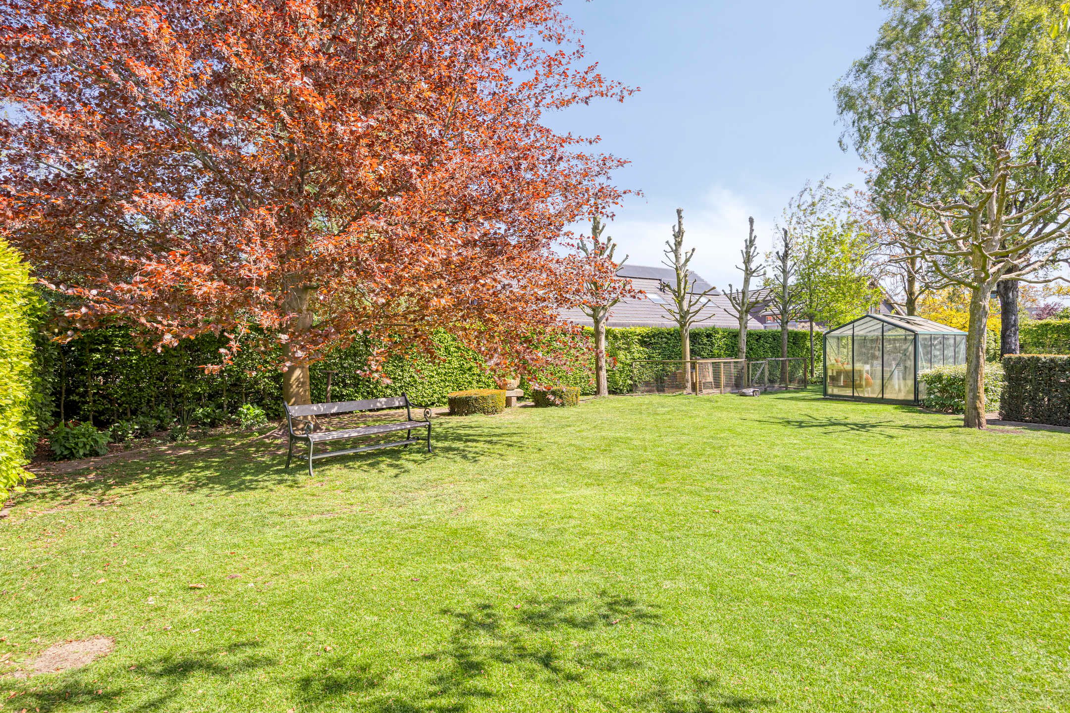 Unique Villa with Delightful Garden — 51