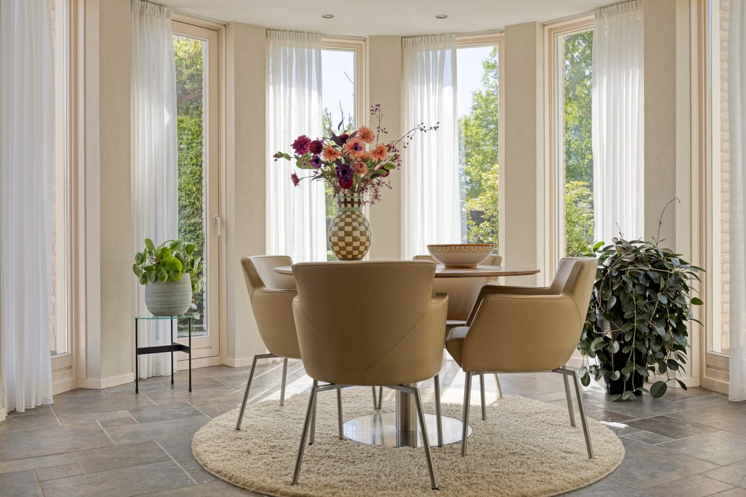 Unique Villa with Delightful Garden — 31
