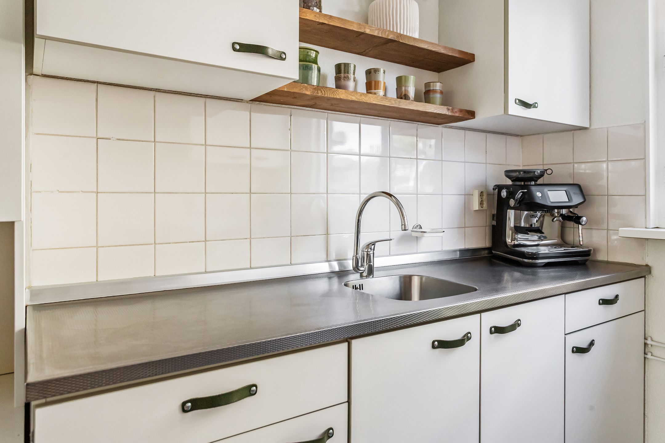 Spacious and well-maintained maisonnette with green views and southeast-facing garden in Lunetten — 12