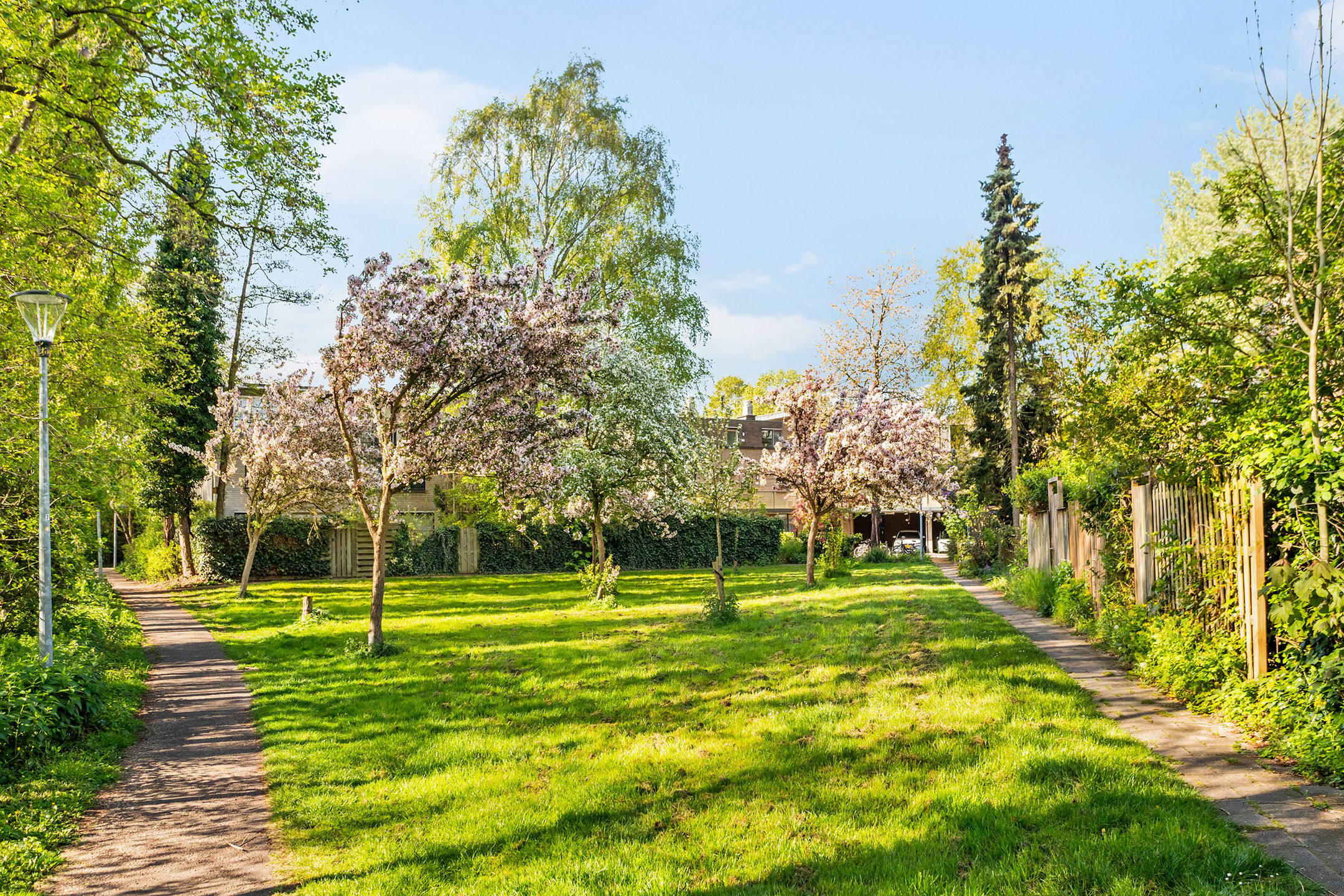 Spacious and well-maintained maisonnette with green views and southeast-facing garden in Lunetten — 33