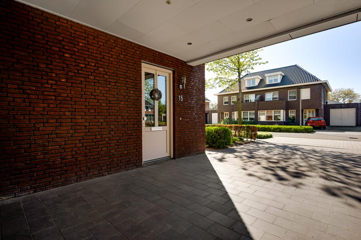 Photo 5 of Montgomerystraat 15