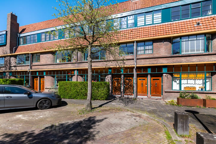 Photo 4 of Louise Henriettestraat 29